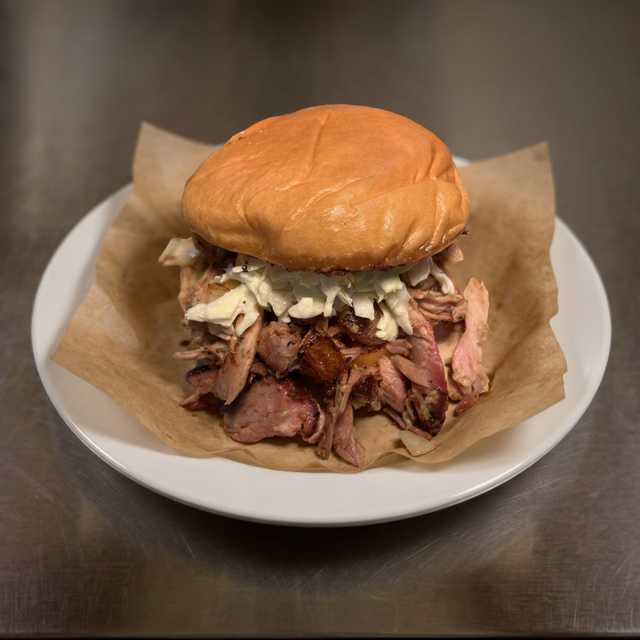 1/2 LBS CHOPPED MEAT SANDWICH.