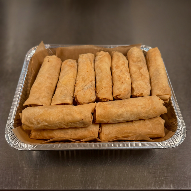Brisket n cheese egg rolls party tray (20 pc).